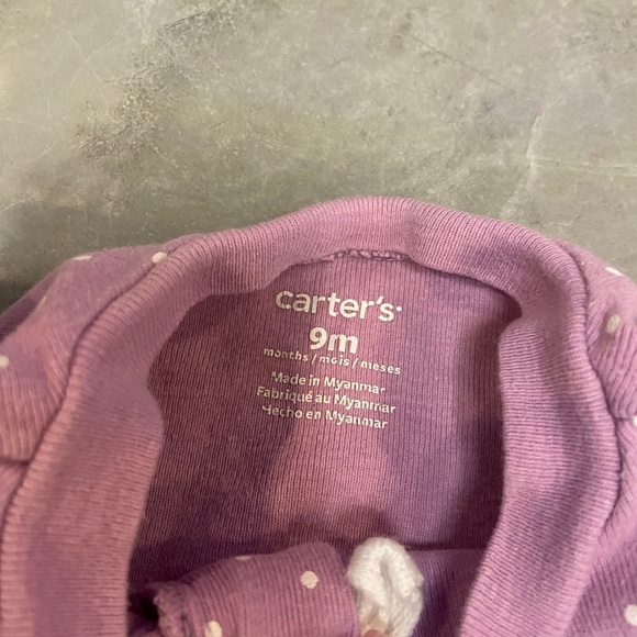 Carter’s size 9m footie pajamas set of 2 - Picture 5 of 11